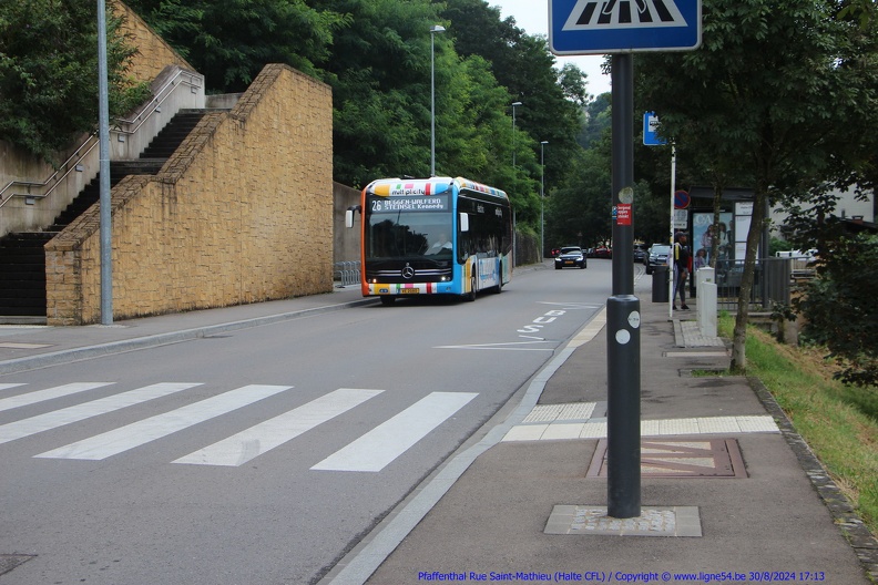 0824332